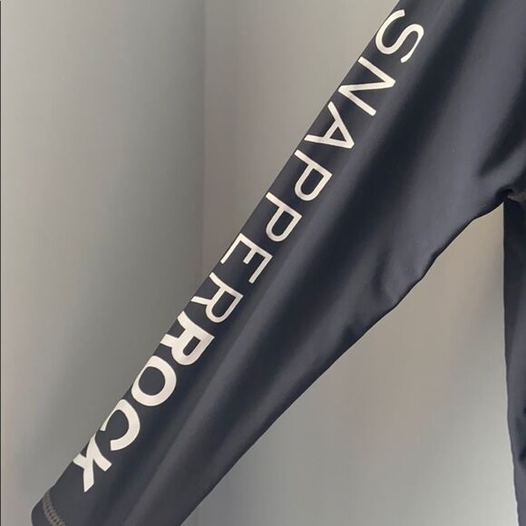 Snapper Rock Rash Guard - 3 - Picture 5 of 7